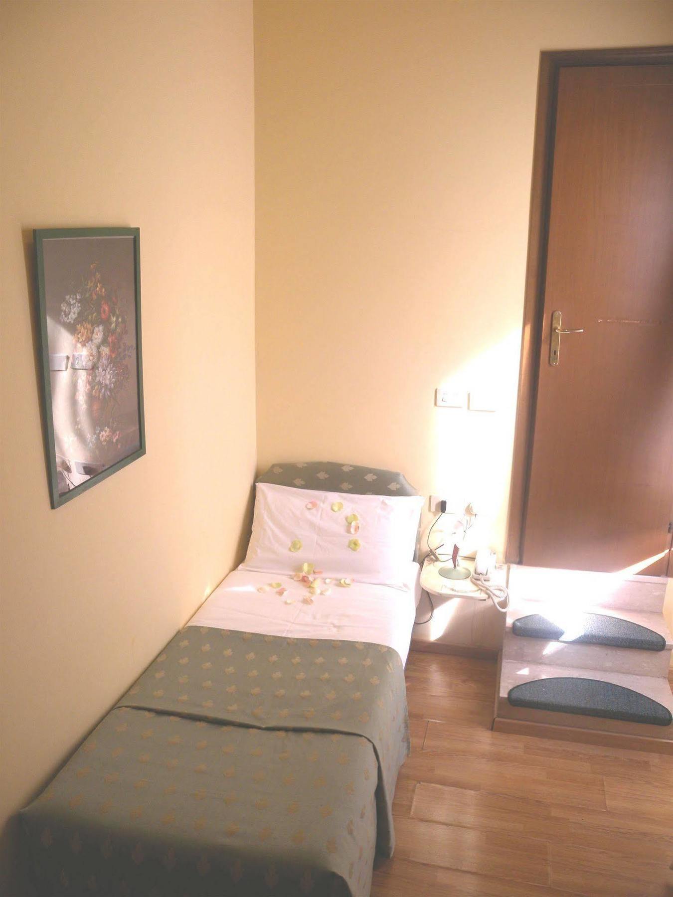 Margaret Hotel 2*