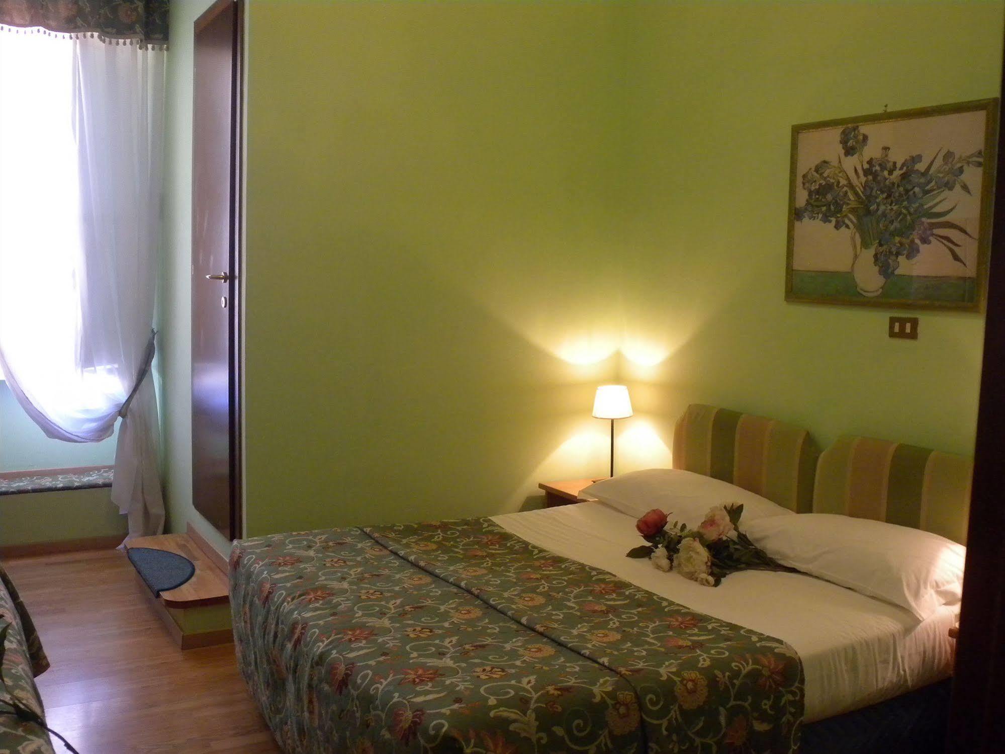 Margaret Hotel 2*